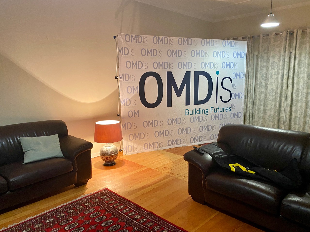 OMDis signage